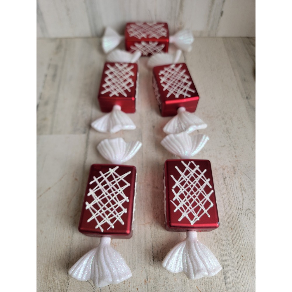 Large glitter red candy wrapper hard plastic ornament Xmas set Unique
